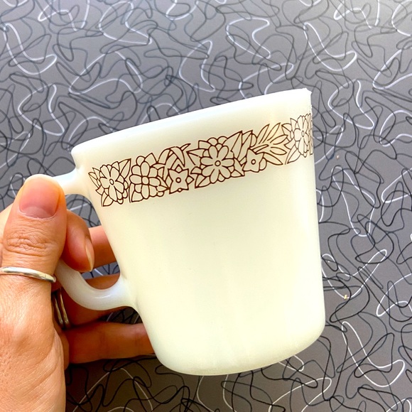 Pyrex Mug Set of 3 - Picture 3 of 8